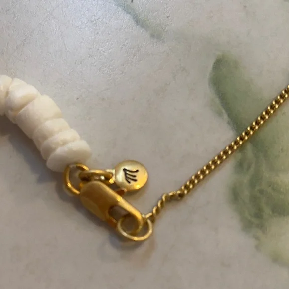 Madewell Shell Necklace - Picture 2 of 2